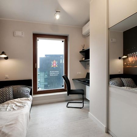 Bulwary Wislane P&O Serviced Apartments With Ac Warschau Buitenkant foto