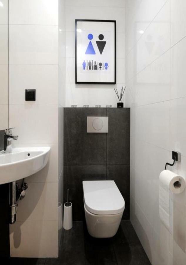 Bulwary Wislane P&O Serviced Apartments With Ac Warschau Buitenkant foto
