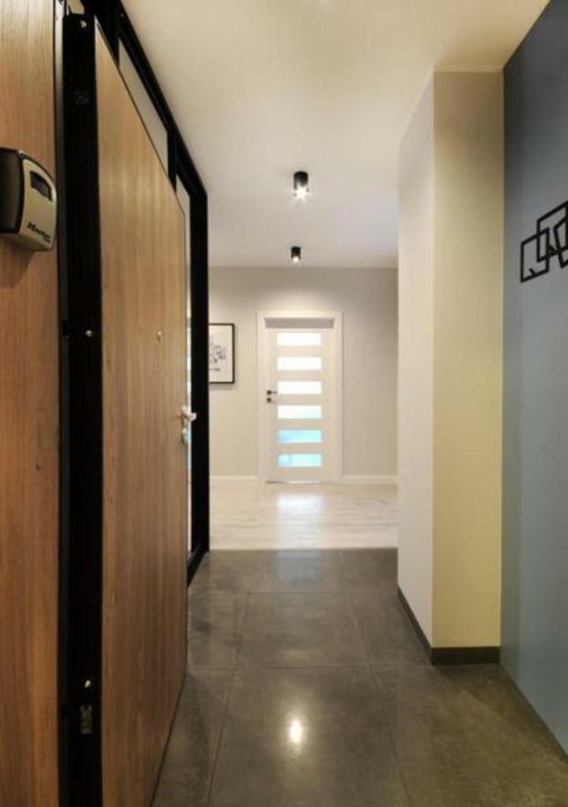 Bulwary Wislane P&O Serviced Apartments With Ac Warschau Buitenkant foto